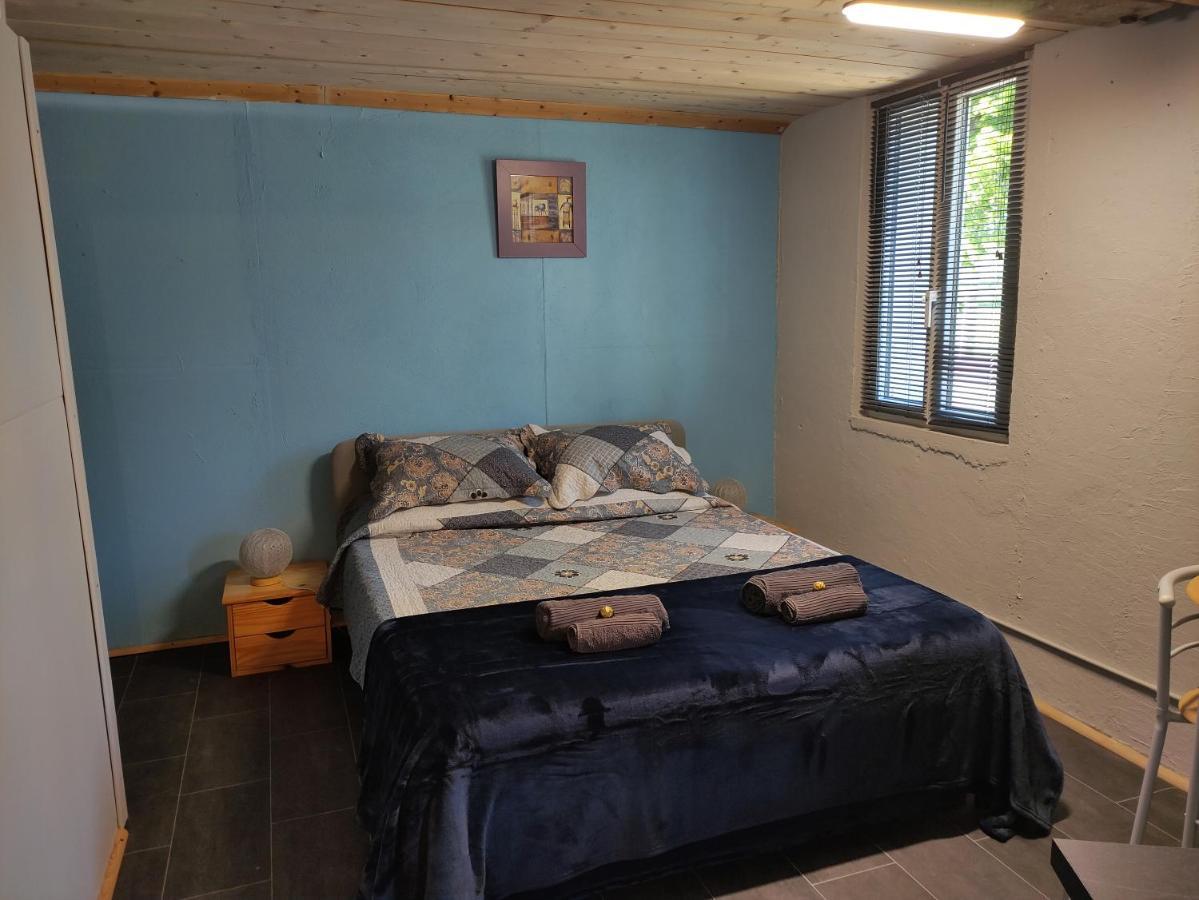 Gite Les Eylauds Pionsat Esterno foto
