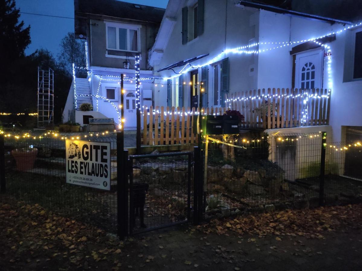 Gite Les Eylauds Pionsat Esterno foto